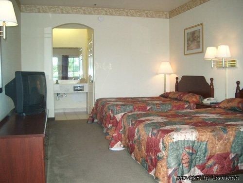 Americas Value - Motel 2*