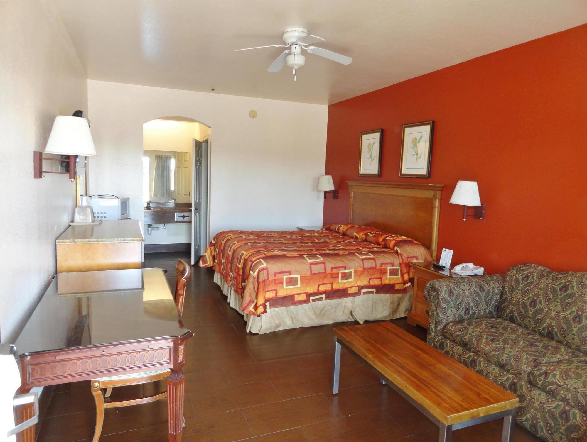 Americas Value - Motel 2*