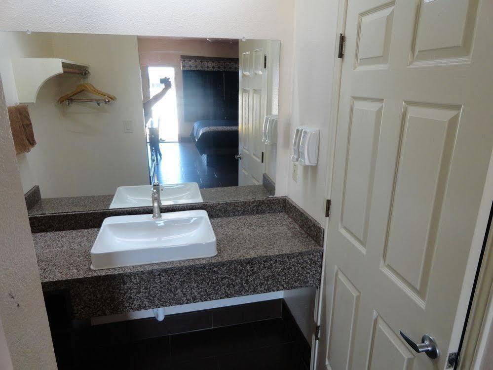 Motel Americas Value -